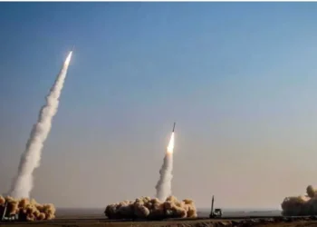 Iran-U.S. Missile Tensions: Attack on Larak, Retaliatory Strike on U.S. Base in Jordan