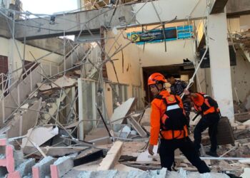 7.7-Magnitude Earthquake Strikes Indonesia’s Flores Sea: Maumere Port Damaged, Tsunami Warning Lifted