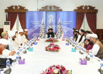 Muttaqi Meets Bangladeshi Delegation to Discuss Expanding Bilateral and Economic Ties